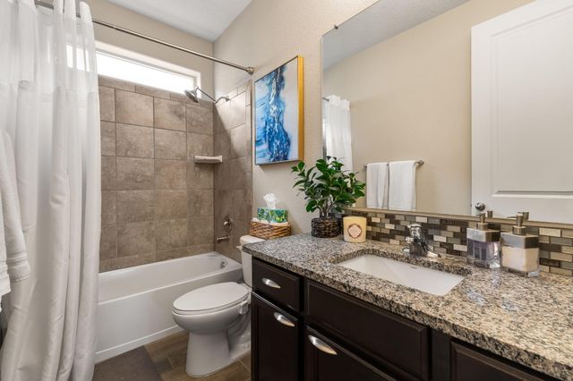 7348 Tree Line Avenue NW, Albuquerque, NM 87114