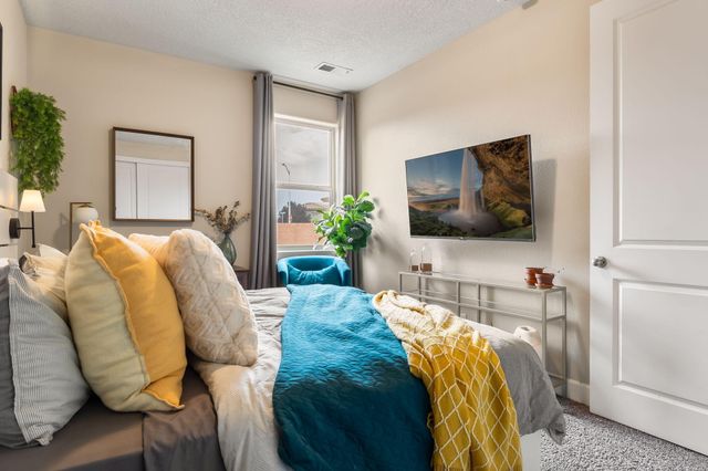 7348 Tree Line Avenue NW, Albuquerque, NM 87114