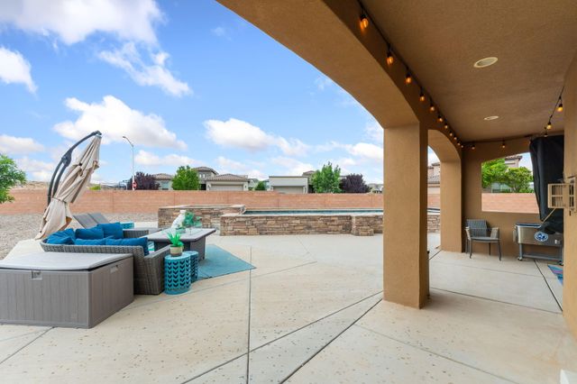 7348 Tree Line Avenue NW, Albuquerque, NM 87114