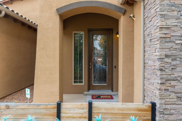 7348 Tree Line Avenue NW, Albuquerque, NM 87114