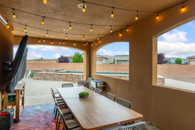 7348 Tree Line Avenue NW, Albuquerque, NM 87114