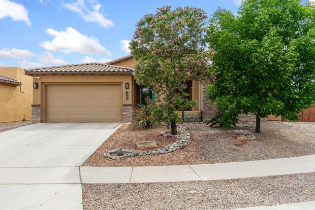 7348 Tree Line Avenue NW, Albuquerque, NM 87114