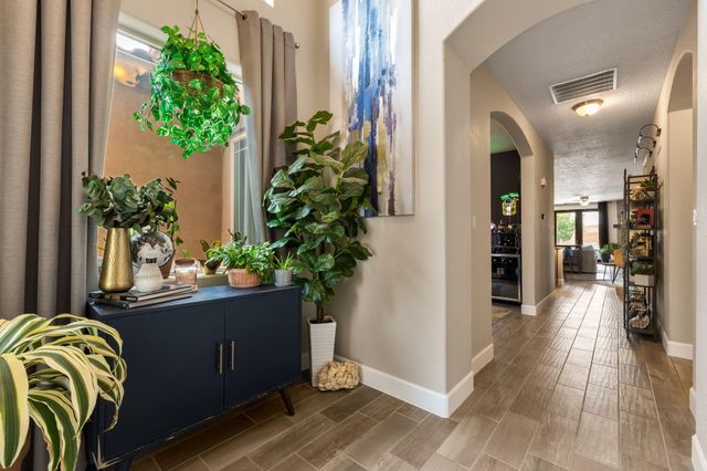 7348 Tree Line Avenue NW, Albuquerque, NM 87114