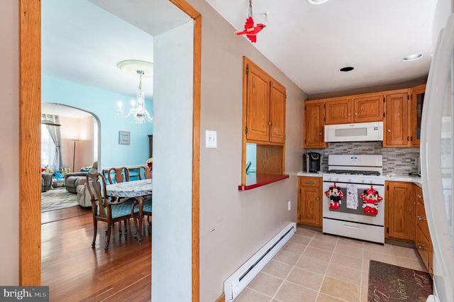 127 S 5TH ST, Perkasie, PA 18944
