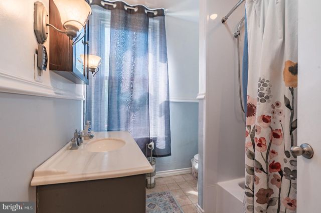 127 S 5TH ST, Perkasie, PA 18944