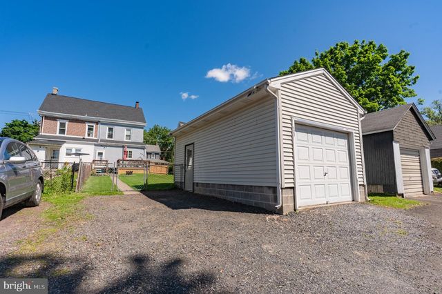 127 S 5TH ST, Perkasie, PA 18944