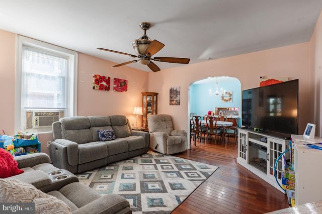 127 S 5TH ST, Perkasie, PA 18944