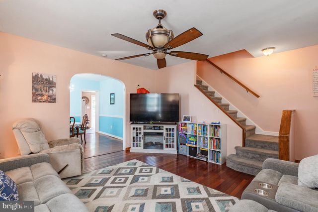 127 S 5TH ST, Perkasie, PA 18944
