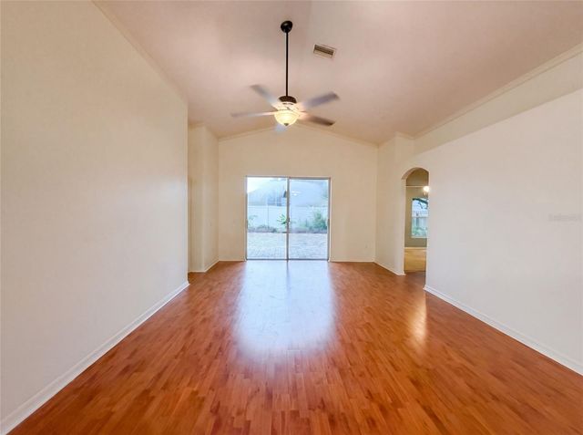 6941 CROWN LAKE DRIVE, Gibsonton, FL 33534