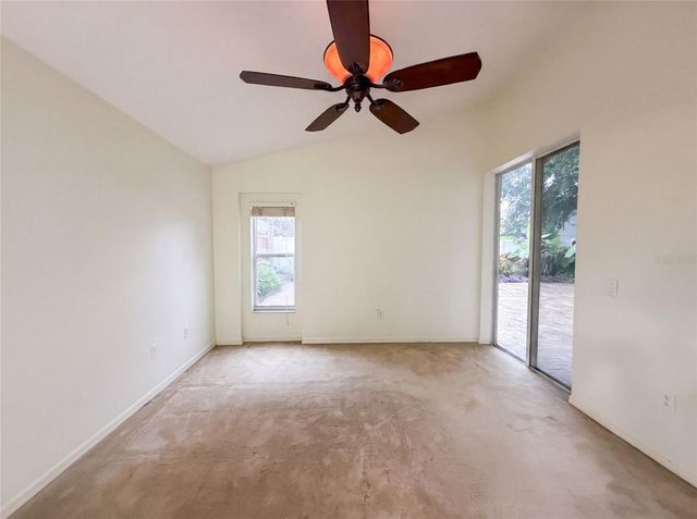 6941 CROWN LAKE DRIVE, Gibsonton, FL 33534