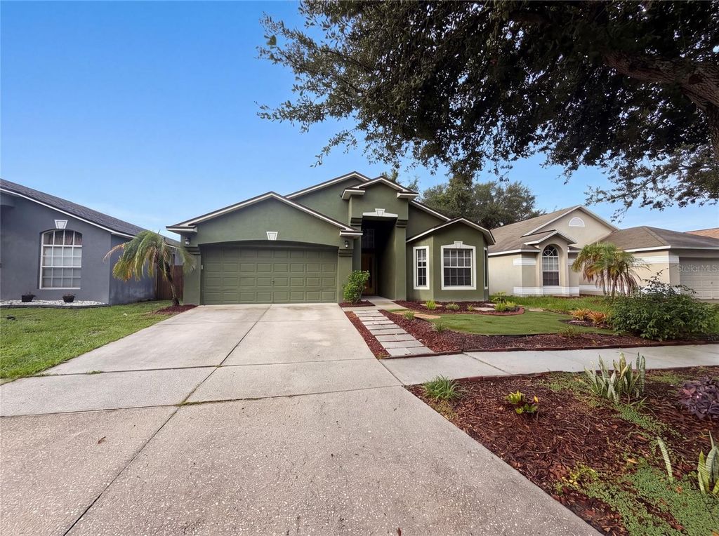 6941 CROWN LAKE DRIVE, Gibsonton, FL 33534