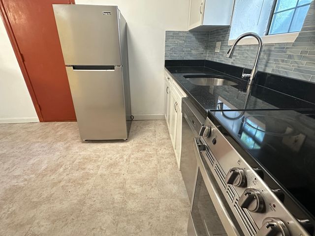 8 Jackson St C1, Quincy, MA 02169