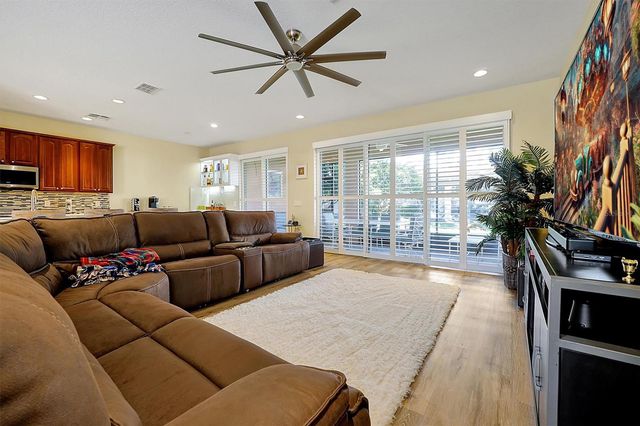 8327 RIVERDALE LANE, Davenport, FL 33896