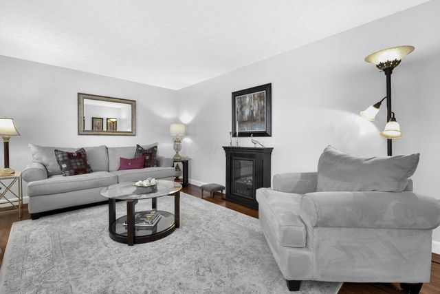 5223 Dexter Falls Road, Columbus, OH 43221