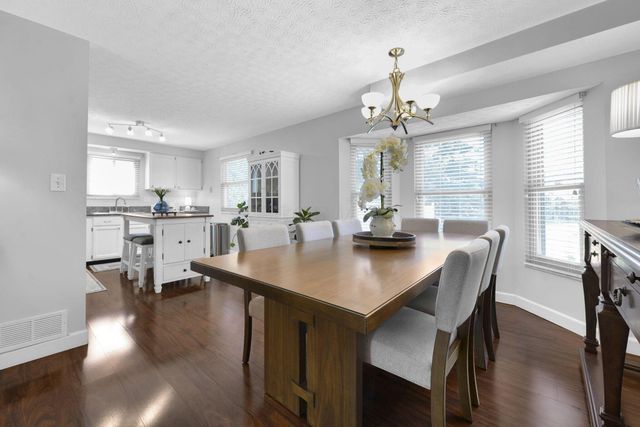5223 Dexter Falls Road, Columbus, OH 43221