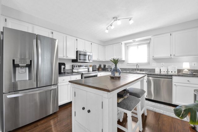 5223 Dexter Falls Road, Columbus, OH 43221