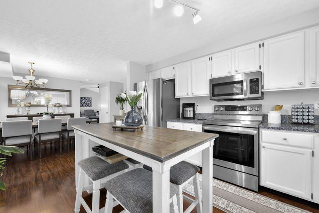 5223 Dexter Falls Road, Columbus, OH 43221