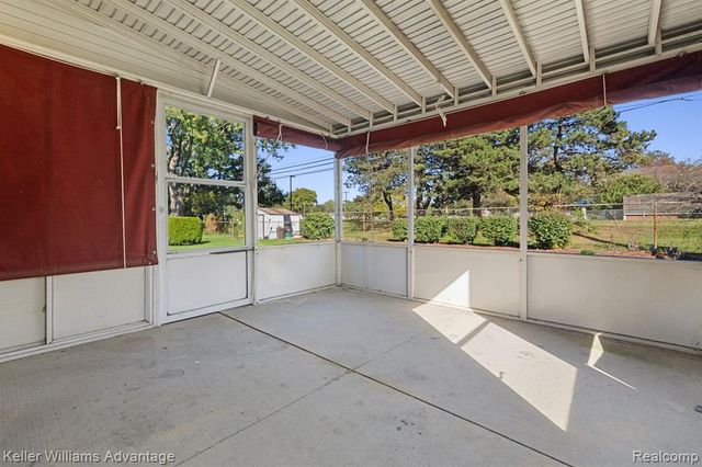 9434 Patton Street, Livonia, MI 48150