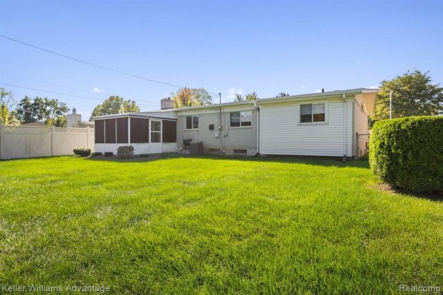9434 Patton Street, Livonia, MI 48150