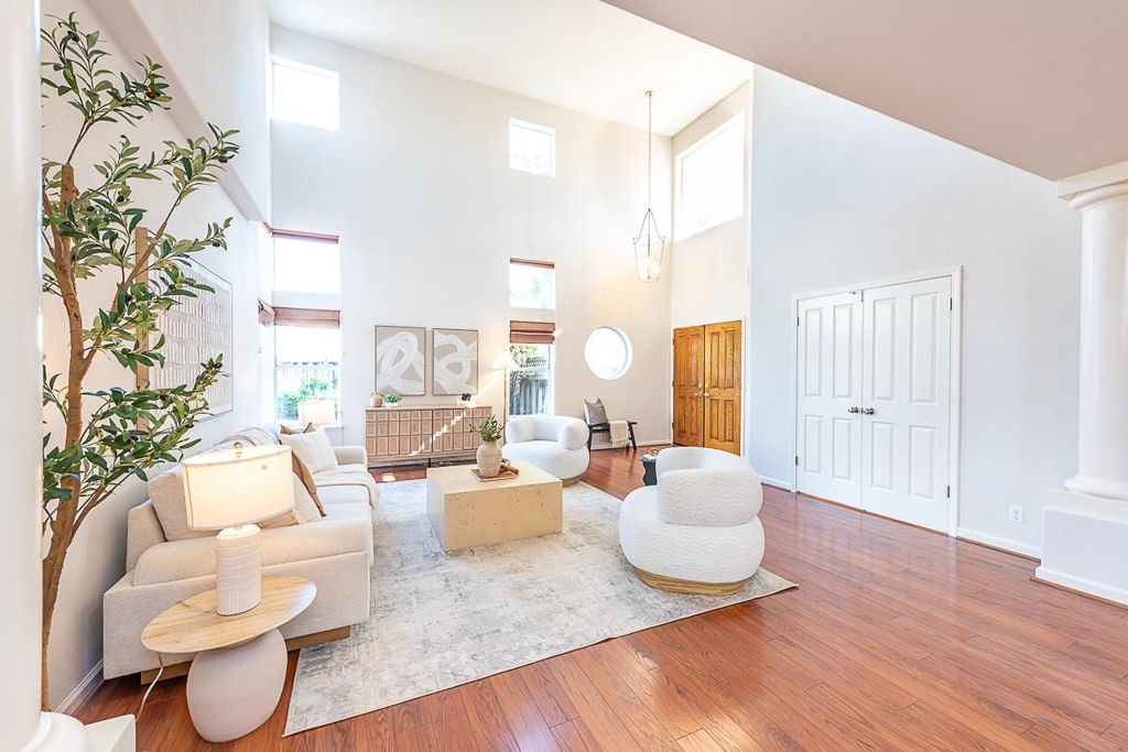 Image 7 of property listing at 2911 2911 Seriana Pl, Union City, CA 94587