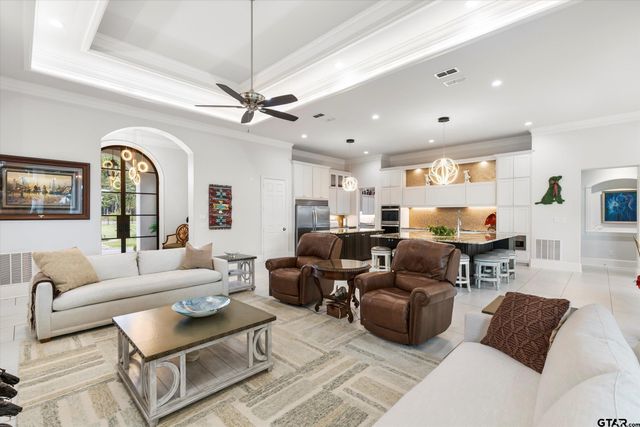 22809 Babes Landing, Lindale, TX 75771