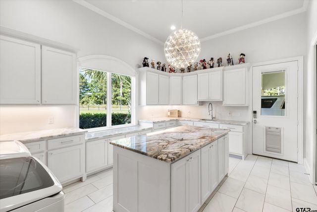 22809 Babes Landing, Lindale, TX 75771