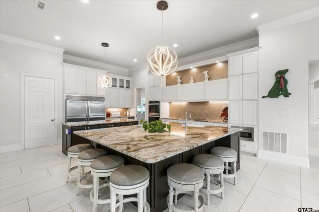 22809 Babes Landing, Lindale, TX 75771