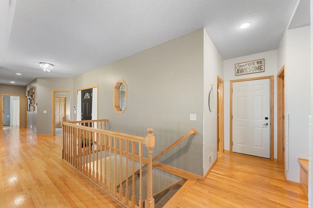 1678 Hunters Trail, Centerville, MN 55038