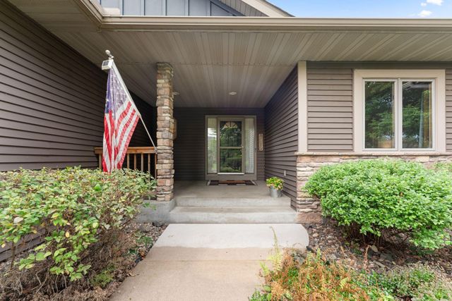 1678 Hunters Trail, Centerville, MN 55038