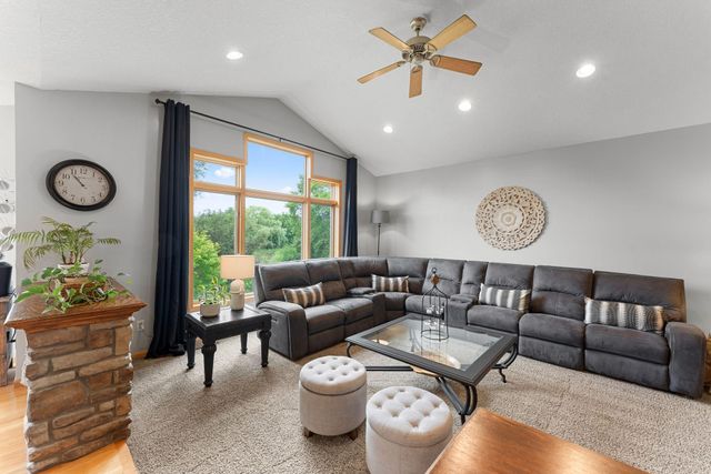 1678 Hunters Trail, Centerville, MN 55038