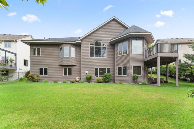 1678 Hunters Trail, Centerville, MN 55038