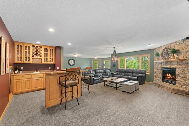 1678 Hunters Trail, Centerville, MN 55038