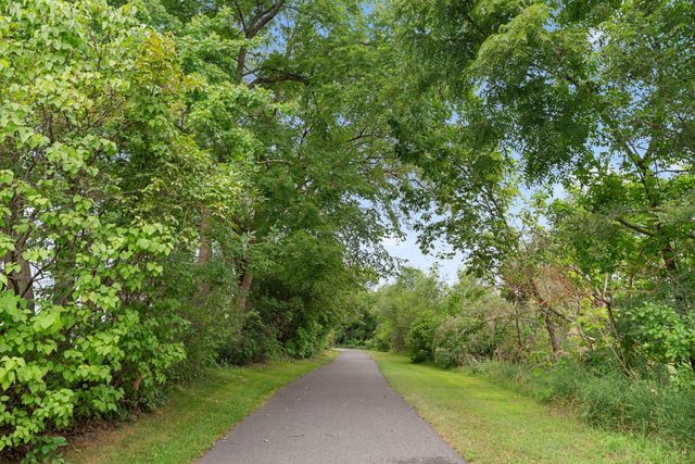 1678 Hunters Trail, Centerville, MN 55038