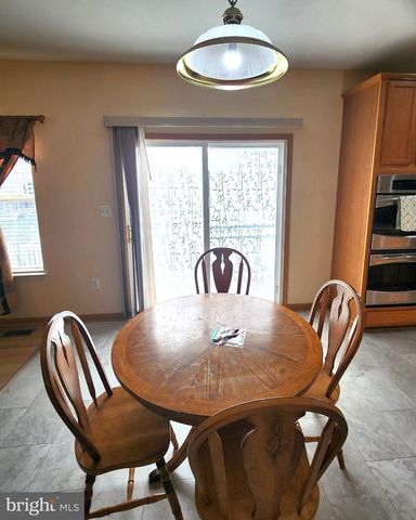 9316 BIRCH CLIFF DR, Fredericksburg, VA 22407