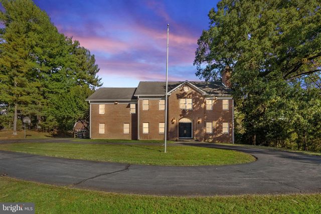 9200 FALLS RUN RD, Mclean, VA 22102