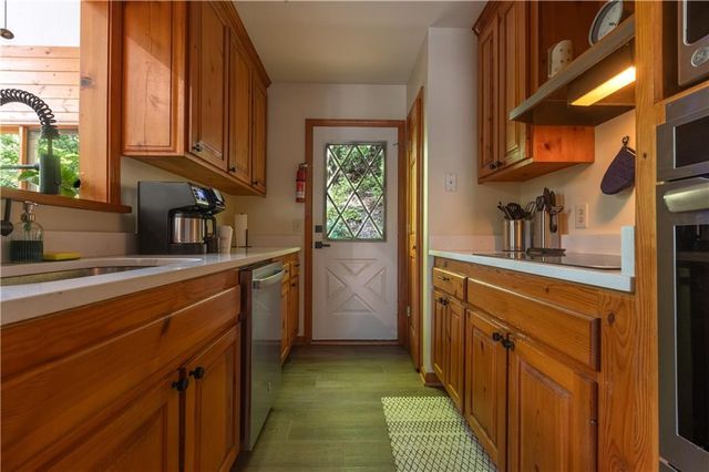 258 Ber Weg, Helen, GA 30545