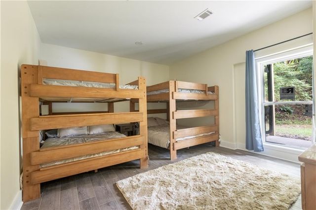 258 Ber Weg, Helen, GA 30545