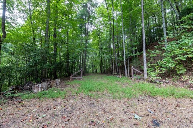 258 Ber Weg, Helen, GA 30545