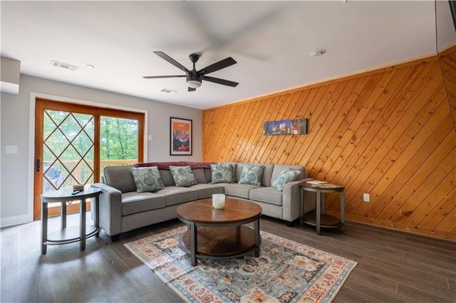 258 Ber Weg, Helen, GA 30545