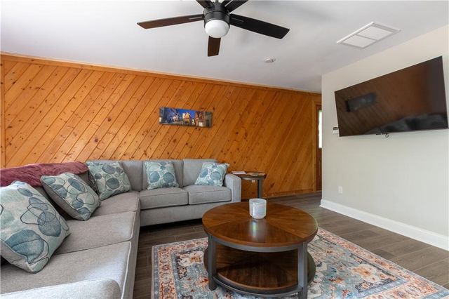 258 Ber Weg, Helen, GA 30545