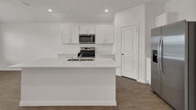 124 FLORA VISTA ST, San Marcos, TX 78666