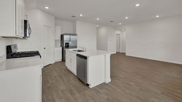 124 FLORA VISTA ST, San Marcos, TX 78666