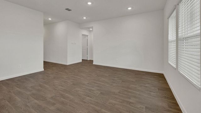 124 FLORA VISTA ST, San Marcos, TX 78666