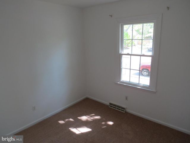 123 QUAIL HOLLOW DR, Dover, DE 19904