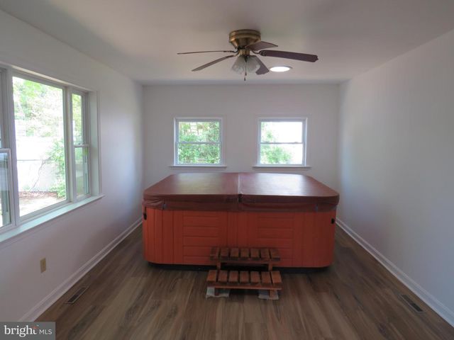 123 QUAIL HOLLOW DR, Dover, DE 19904