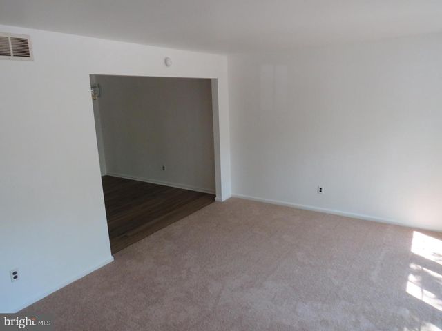 123 QUAIL HOLLOW DR, Dover, DE 19904