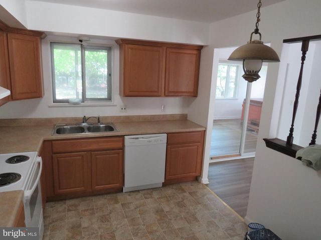123 QUAIL HOLLOW DR, Dover, DE 19904