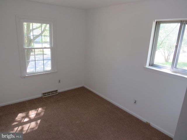 123 QUAIL HOLLOW DR, Dover, DE 19904