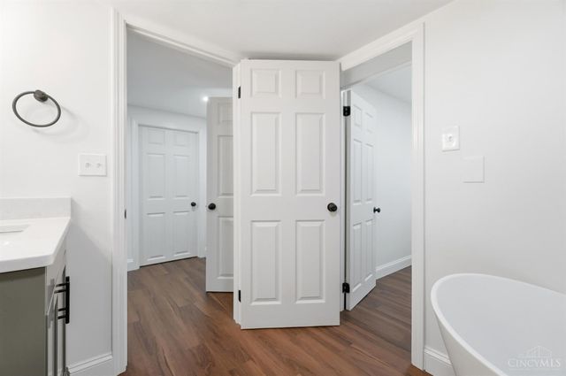 4537 Leslie Avenue, Blue Ash, OH 45242