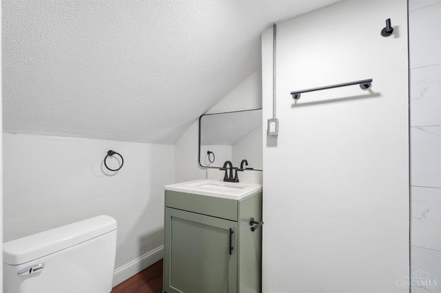 4537 Leslie Avenue, Blue Ash, OH 45242